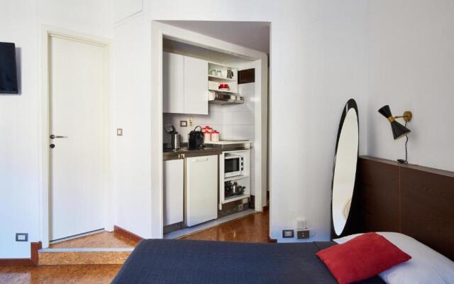 Stellar 70 Style Studio with Terrace-Heart of Milan