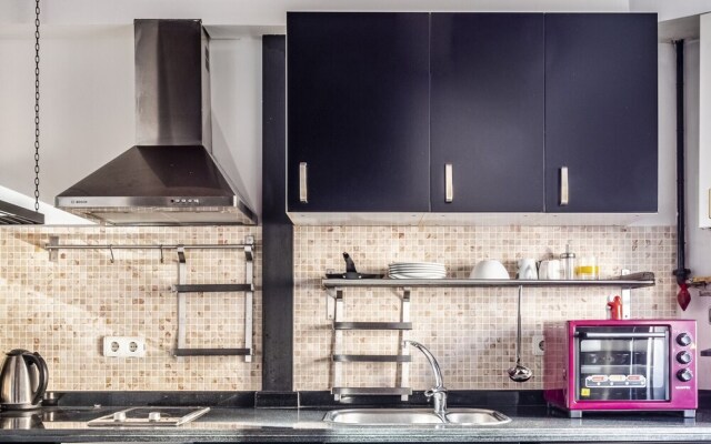 Authentic Flat With Excellent Location in Beyoglu