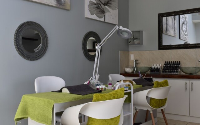 Zora Guesthouse and Spa