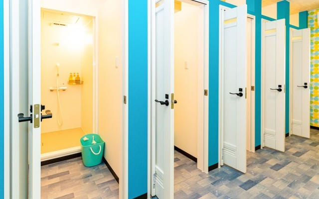 Taco Glamp – Hotel Rooms – Tako