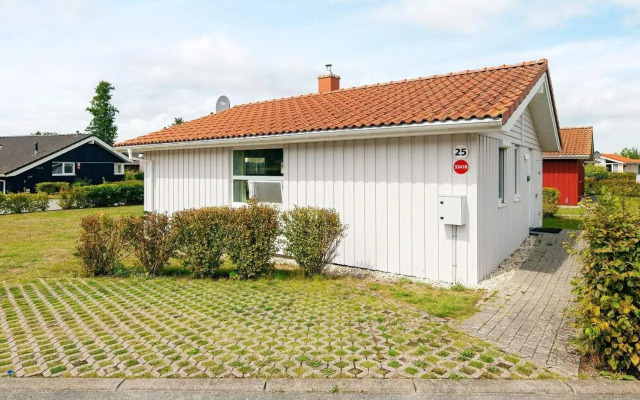 Two-Bedroom Holiday home in Grömitz 2