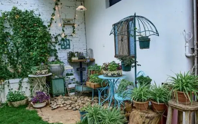 Puzhehei Yifang Huashe Inn