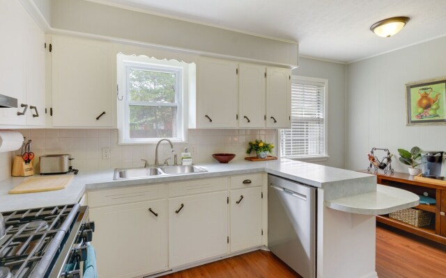 Rogers Vacation Rental ~ 7 Mi to Downtown