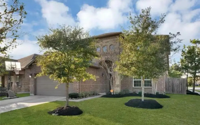 Luxury Stay - Near Houston Airport