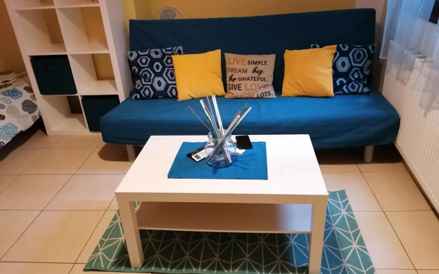 Central Modern Studio