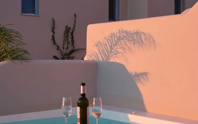 Pink Freud Villas Santorini