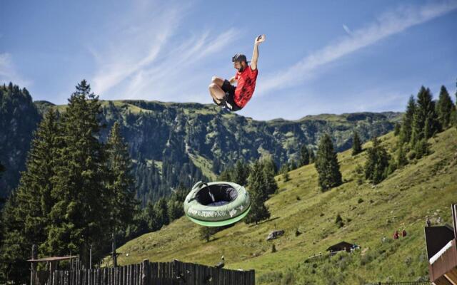 Gorgeous Apartment in Saalbach with Sauna near Ski Slopes