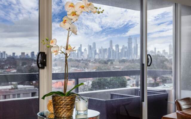 Exquisite 2 Bedroom Beach City Views