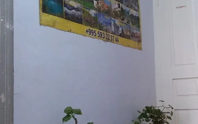 Vareron Hostel