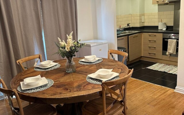 Tony's Court, Beautifully Furnished 2bedrooms Flat
