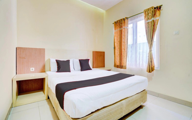Collection O Cirebon Near Grage Mall Cirebon Formerly Rumah Suka – Guest Rooms – Cirebon