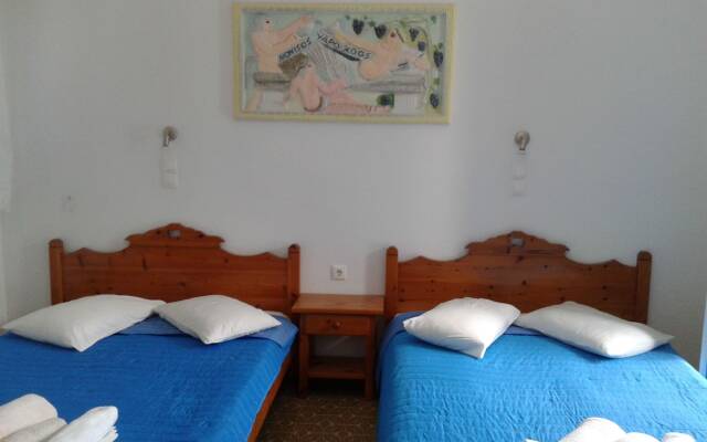 Perissa Hotel