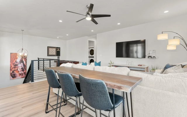 Oasis Retreat 5 Bedroom Townhouse