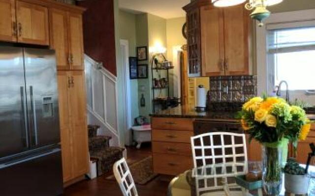 Modern Suites @ Nantasket Beach
