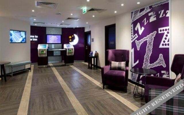 Premier Inn London Southgate Hotel