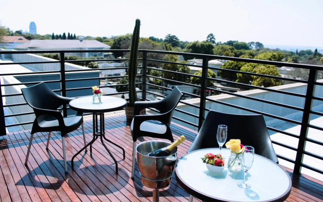 Max Executive Apartments