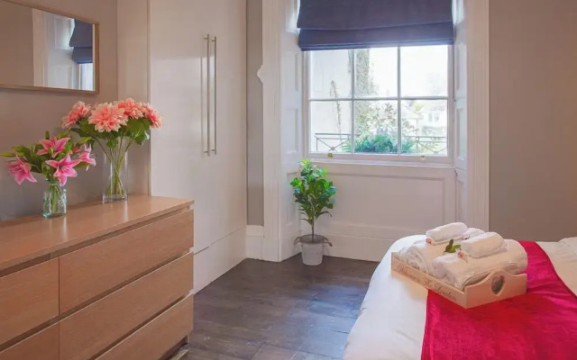 Stylish Grade II Apartment - The London