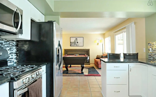 Luxury 4br 8min to Las Vegas Strip