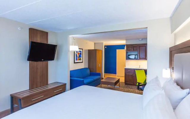 Holiday Inn Express Saint John Harbour Side by IHG