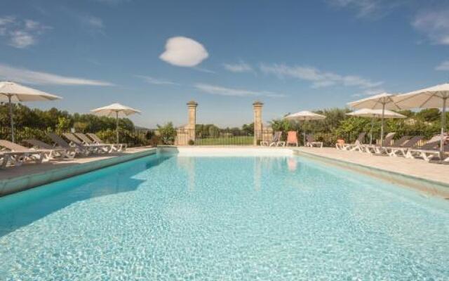Pierre & Vacances Hotel Du Golf De Pont Royal En Provence