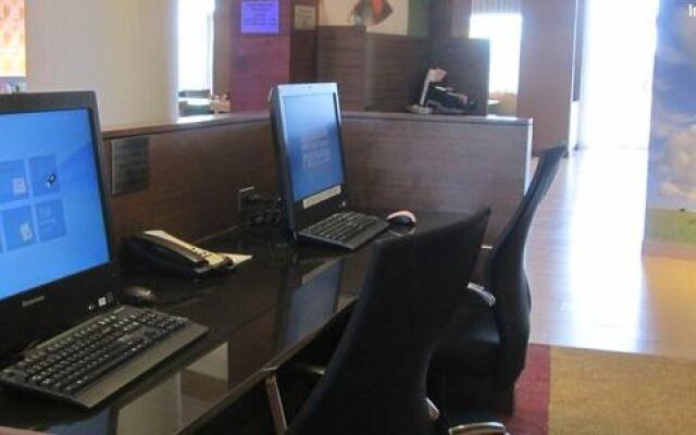 Fairfield Inn and Suites-Canton South