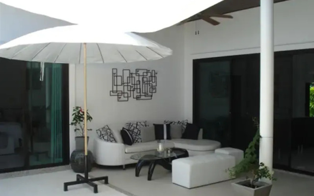 Yves Villa 3 bed pool NAI HARN