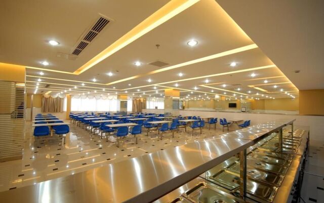 Super 8 Hotel