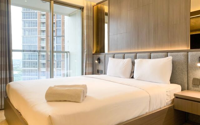 Warm And Modern Look Studio Room At Gold Coast Apartment