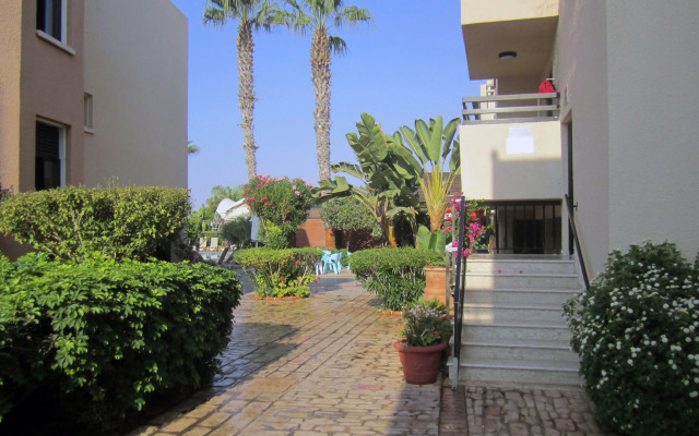 Senator Hotel Apartments - Adults Only
