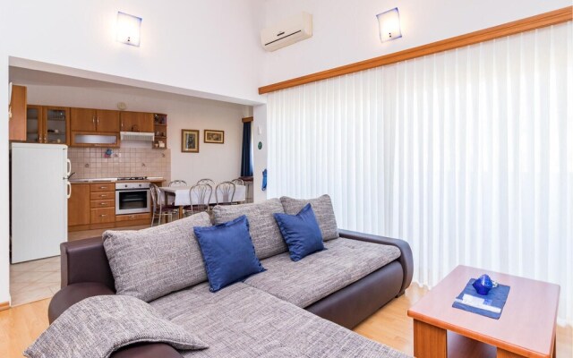 Nice Home in Pomer With Wifi and 3 Bedrooms