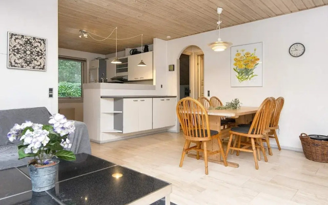 8 Person Holiday Home in Oksbol