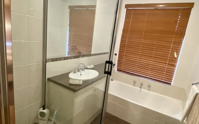 Baudins Bed & Breakfast - Adults Only