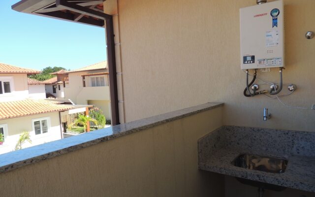 Casa com 3 Quartos em Condomínio Geriba