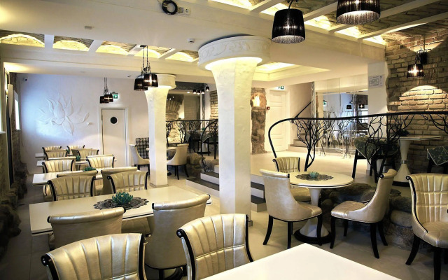 Moon Garden Boutique Hotel