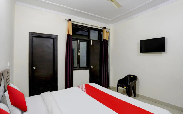 OYO Flagship 80632 Relax Inn