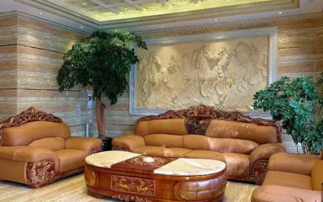 Huiqian Hotel (Dream Store)