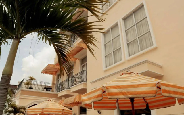 Amarelo Hotel Solo