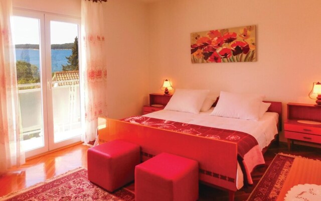 Stunning Home in Hvar With Wifi and 2 Bedrooms