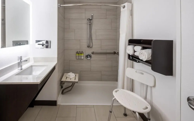 Holiday Inn Express Coventry S - West Warwick Area