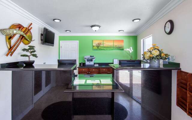 Rodeway Inn Adelanto US 395