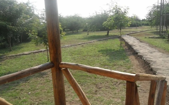Engiri Game Lodge and Campsite