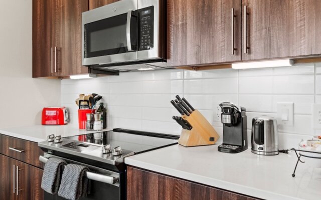 Kasa Charlotte FreeMoreWest