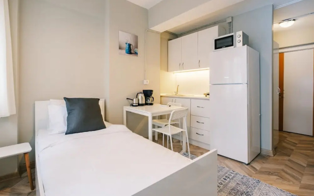 Studio With a Sea View Balcony in Bakirkoy