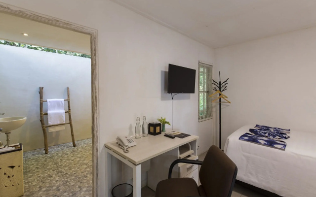 Menjangan Ecolodge