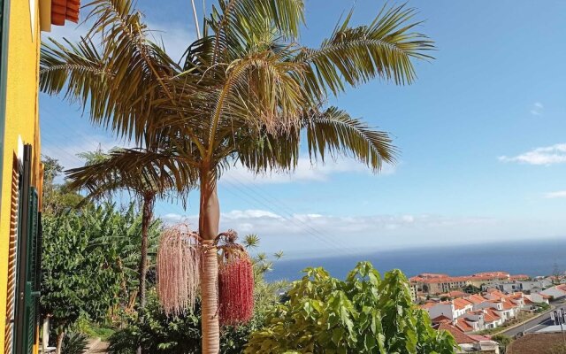 Charming 3-bed Apartment With sea & Mountain View