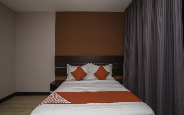 OYO 1043 Get Inn Hotel Sendayan