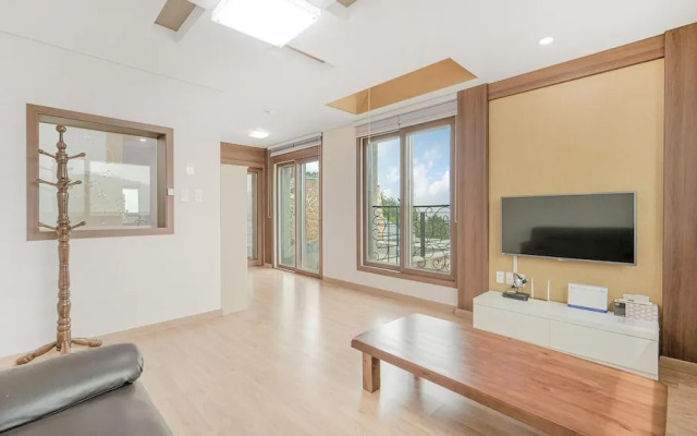 Samcheok Santorini Pension