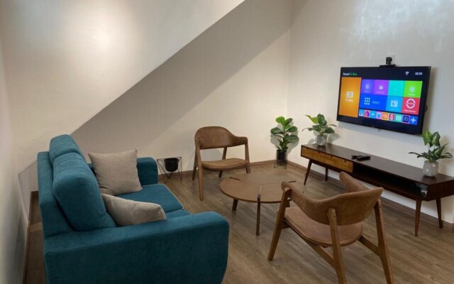 Nomadic Town House by Oyo