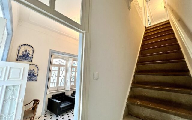 OLH O Historical House by Homing