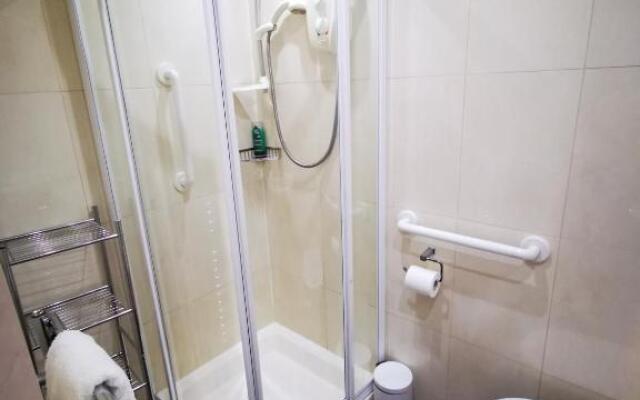 High Gables Apartment 2